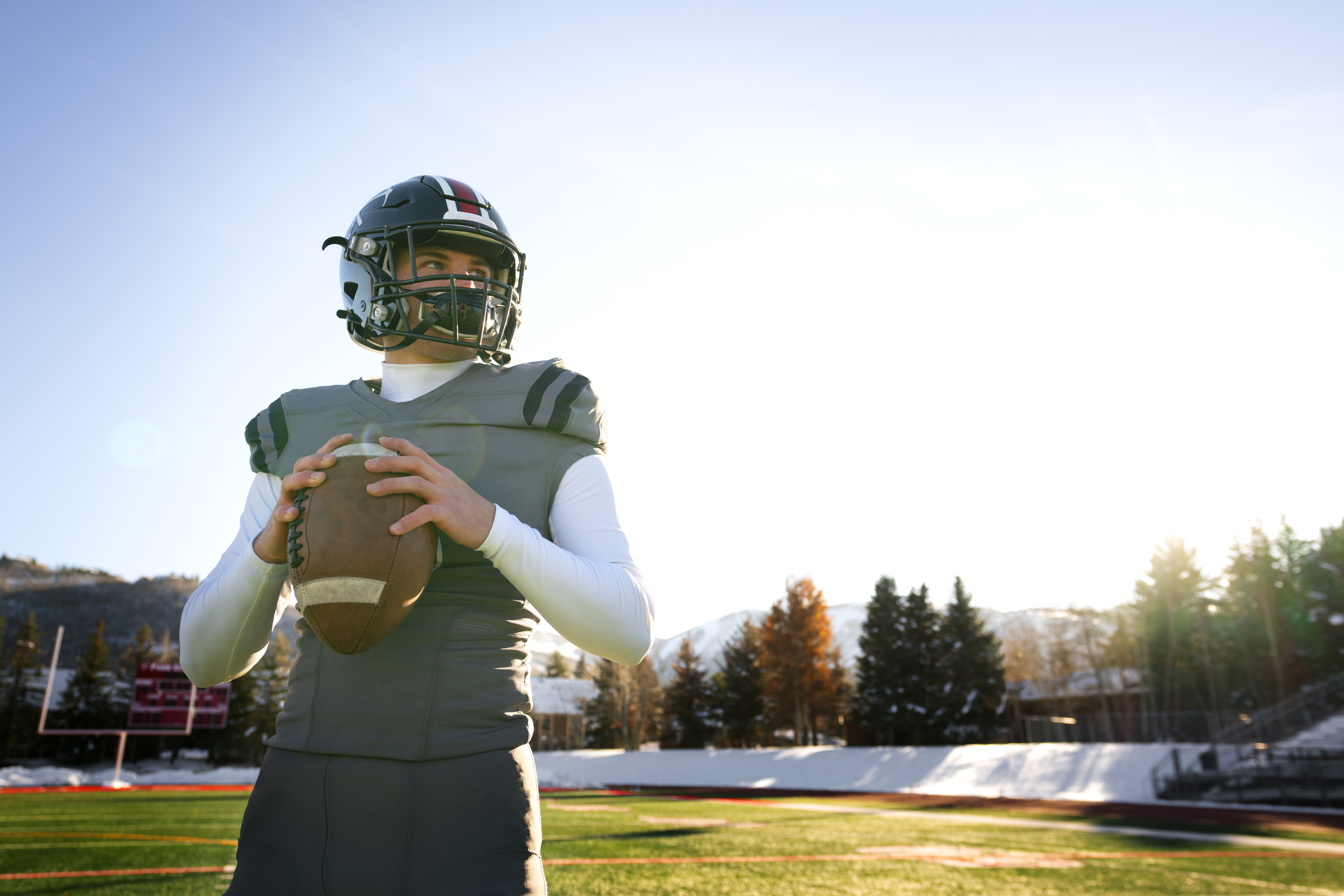 Why Lightweight Youth Shoulder Pads Benefit Young Athletes